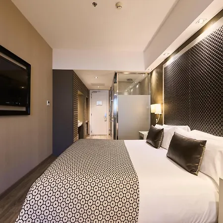 Catalonia Square 4* Sup מלון