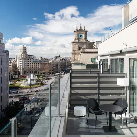 מלון Catalonia Square 4* Sup 4*