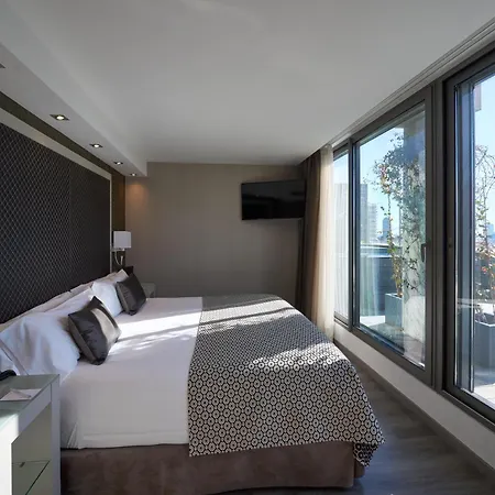 מלון Catalonia Square 4* Sup ברצלונה