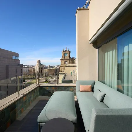 מלון Catalonia Square 4* Sup