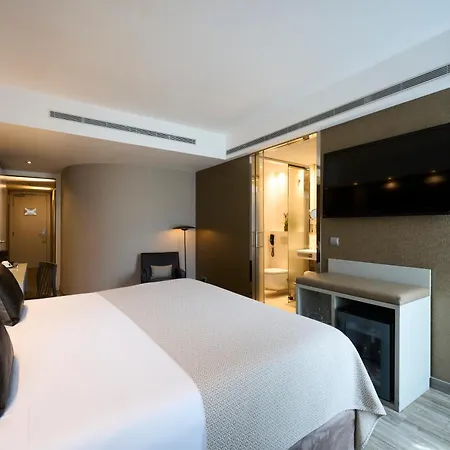 Catalonia Square 4* Sup מלון 4*
