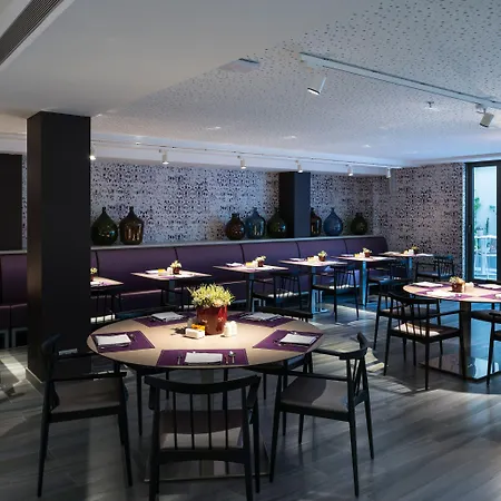 Catalonia Square 4* Sup Hotel