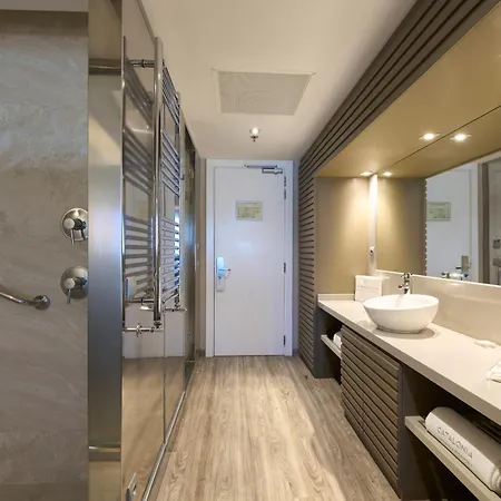 كاتالونيا سكوير 4* سوب 4*