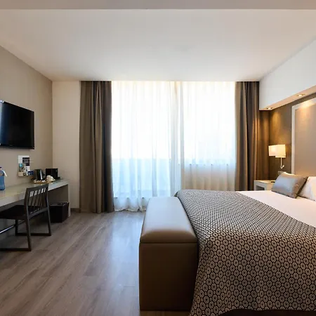 كاتالونيا سكوير 4* سوب فندق