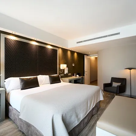 كاتالونيا سكوير 4* سوب 4*