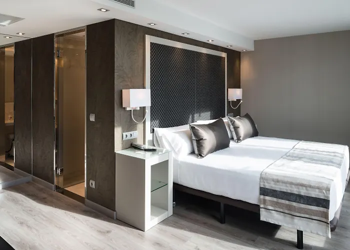 Hotel Catalonia Square 4* Sup