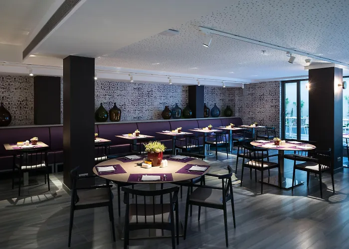 Catalonia Square 4* Sup Hotel