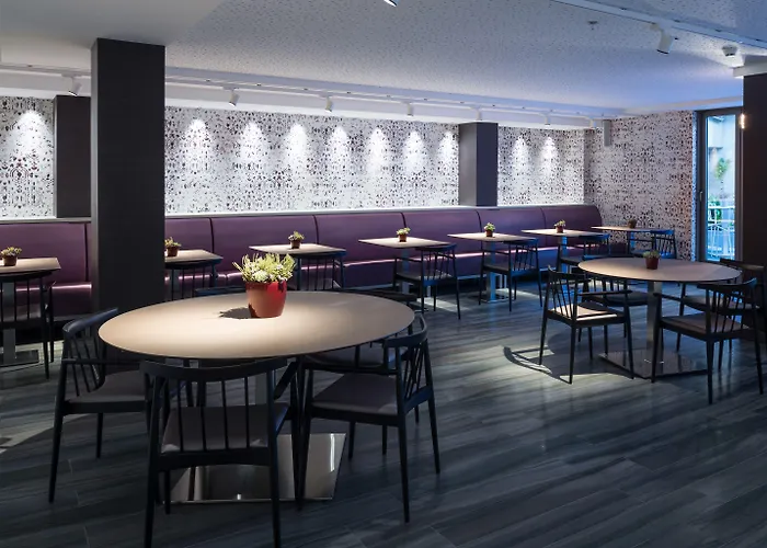 Hotel Catalonia Square 4* Sup