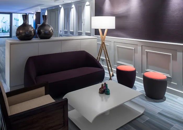 Catalonia Square 4* Sup