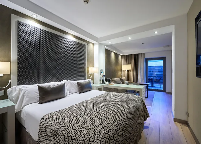 Hotel Catalonia Square 4* Sup 4*