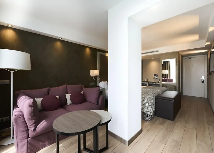 Catalonia Square 4* Sup