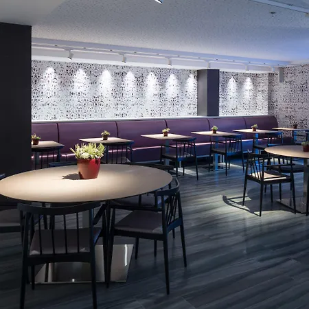 Hotel Catalonia Square 4* Sup